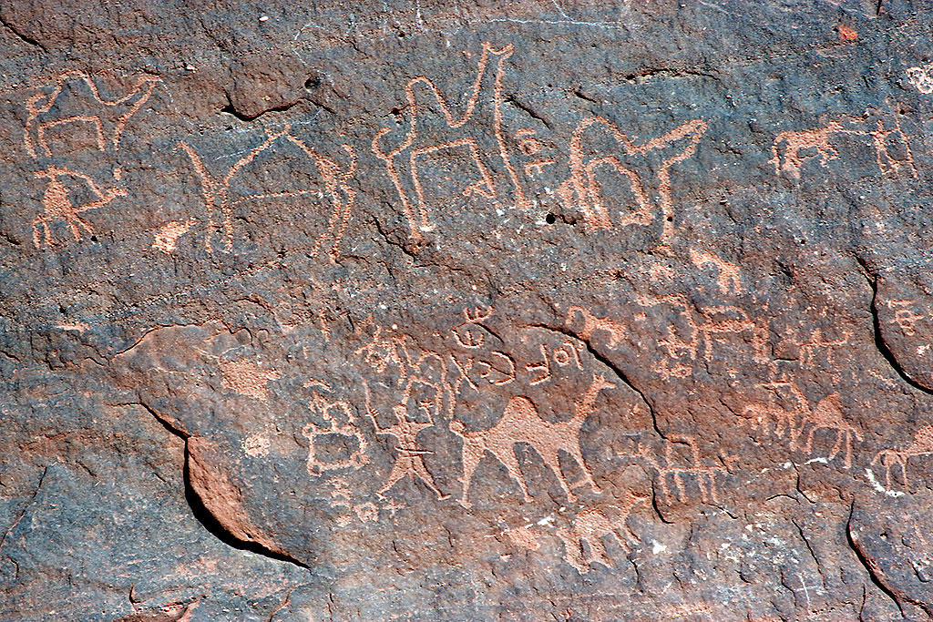 petróglifos em wadi rum