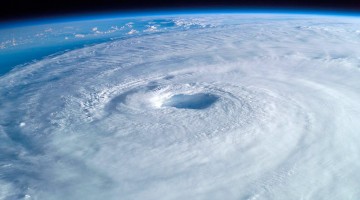 olho do furacão visto do espaço