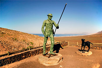 Escultura de Gustav Winter e o seu cão em Cofete