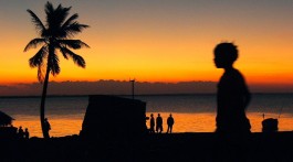 pôr-do-sol na ilha de Mocambique