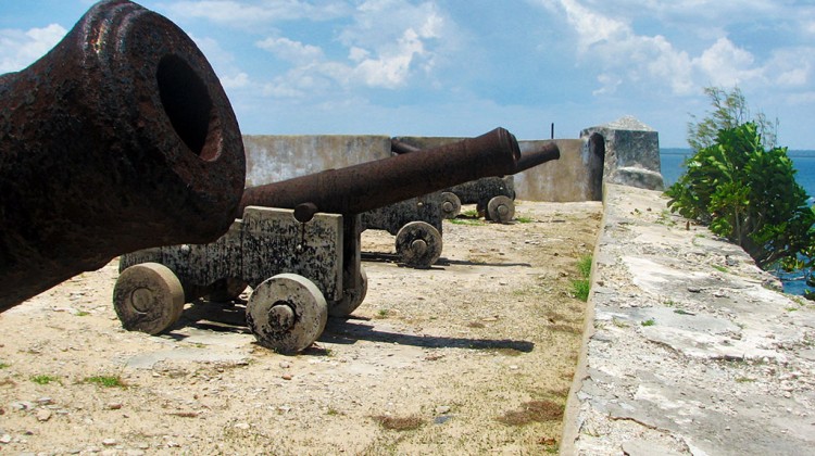 canhões no forte de S. Sebastião