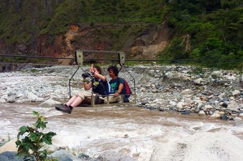 elevador sobre rio Urubamba