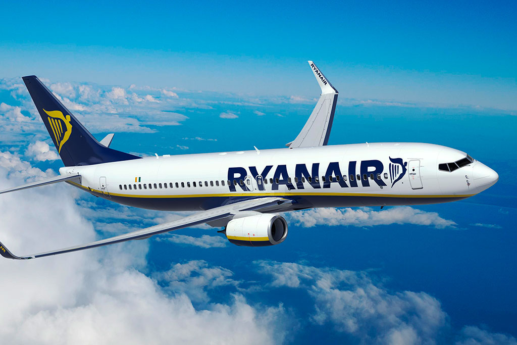 avião Ryanair durante um voo