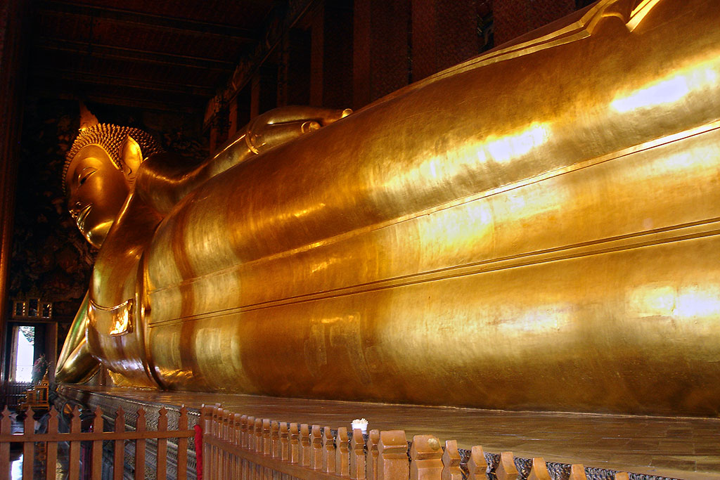 buda reclinado em Wat Pho