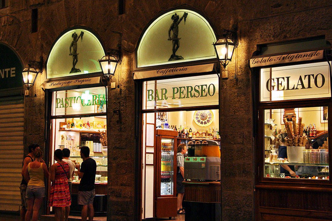 Bar Perseo na Rua Calzaiuoli de Florença