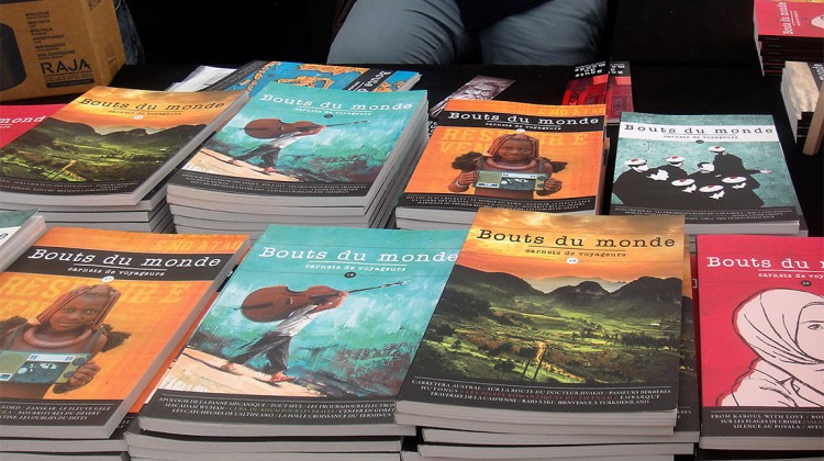 bouts du monde, uma revista feita por viajantes independentes no festival Étonnants Voyageurs