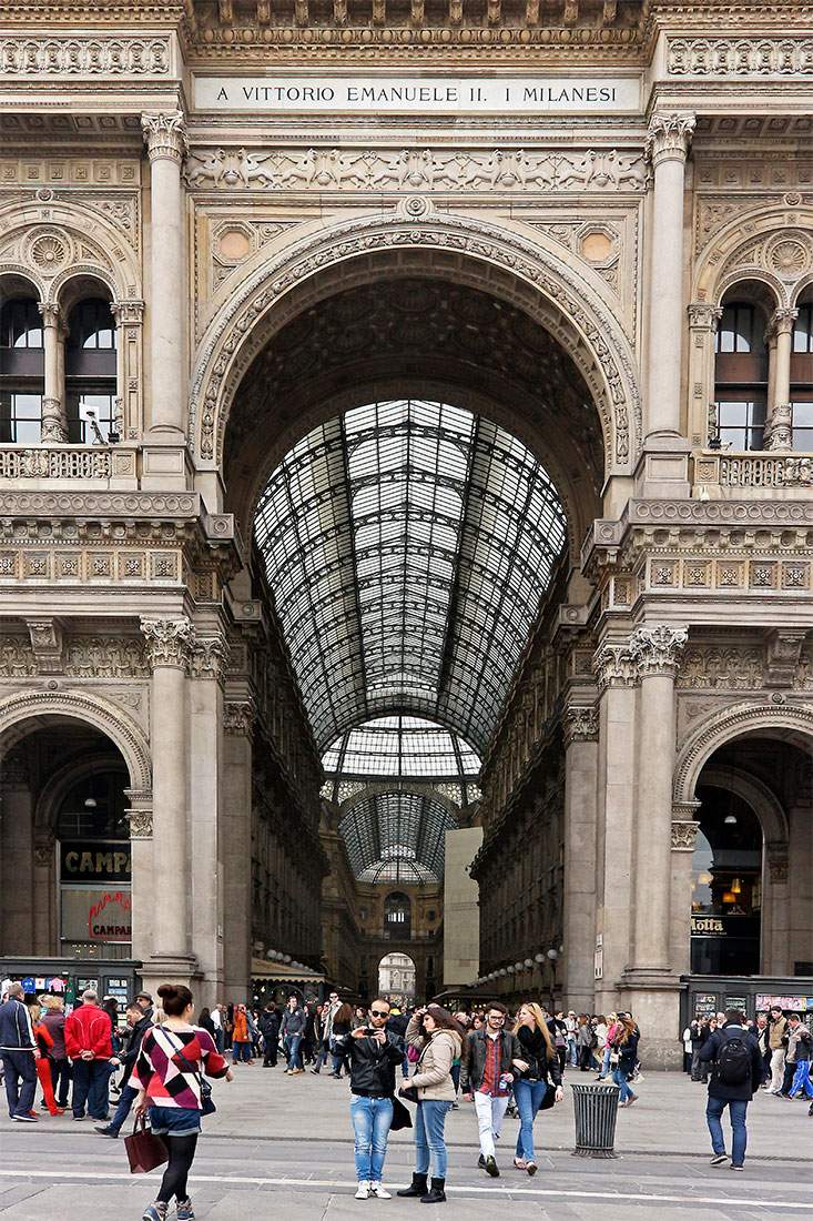 Entrada da Praça Duomo nas galerias Vittorio Emanuele II
