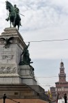 Estátua de Guiseppe Garibaldi instalado no Largo Cairoli em Milão.