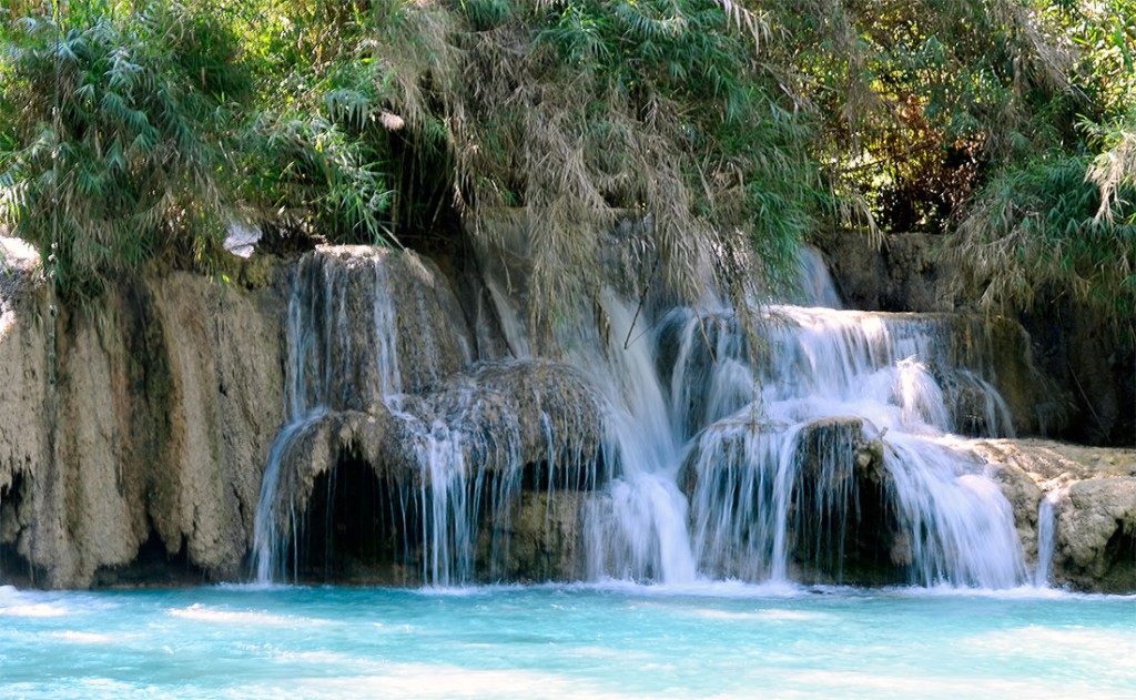 Cascatas Kuang Si a alguns quilómetros de Luang Prabang no Laos