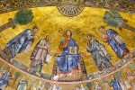 Frescos no tetos na basílica de São Paulo Fora de Muros em Roma.