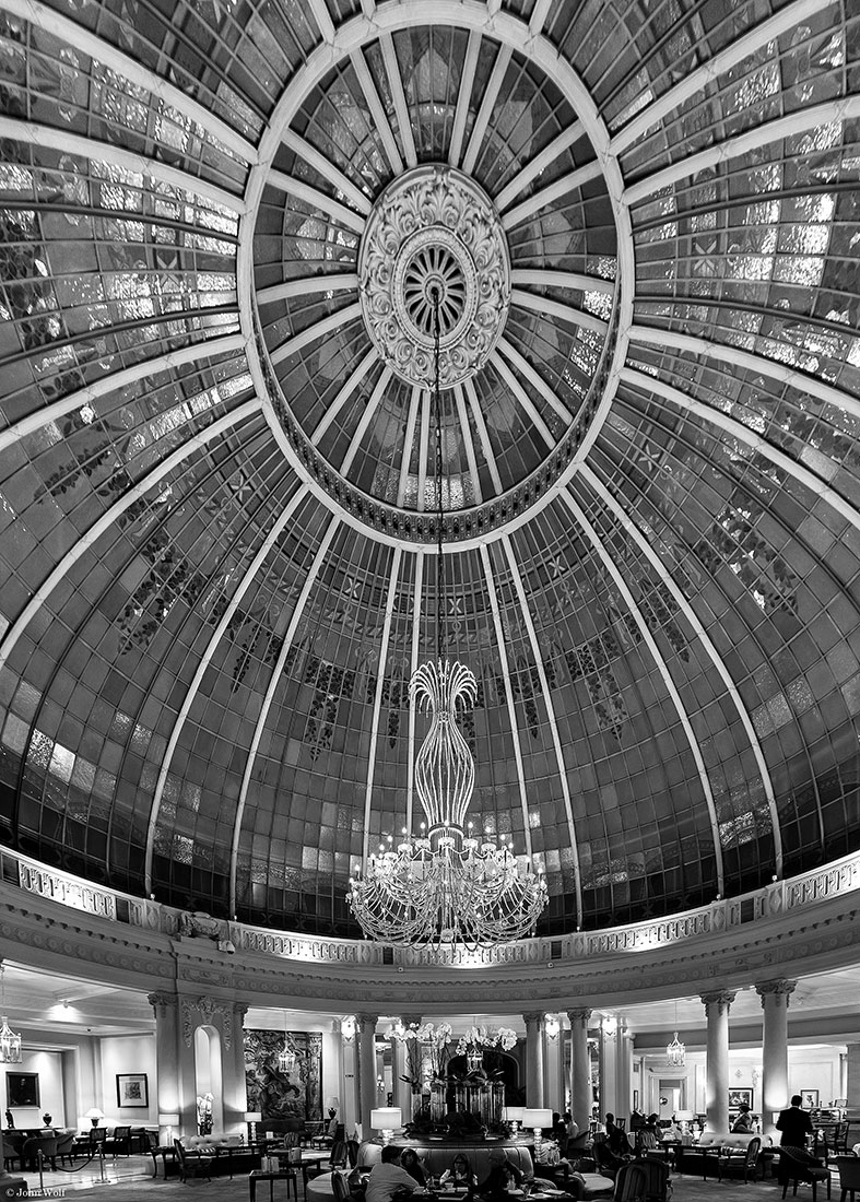 Enorme cúpula no hotel Westin Palace em Madrid.
